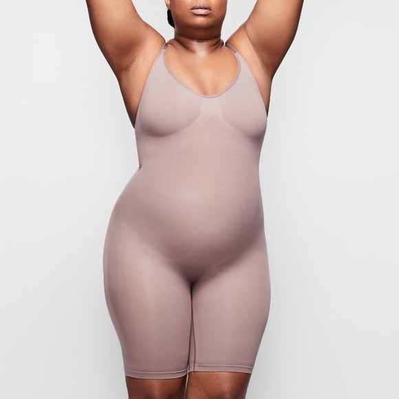 SKIMS Other - Skims Seamless Sculpting Mid Thigh Shapewear Bodysuit Plus Size 2X/3X in Umber